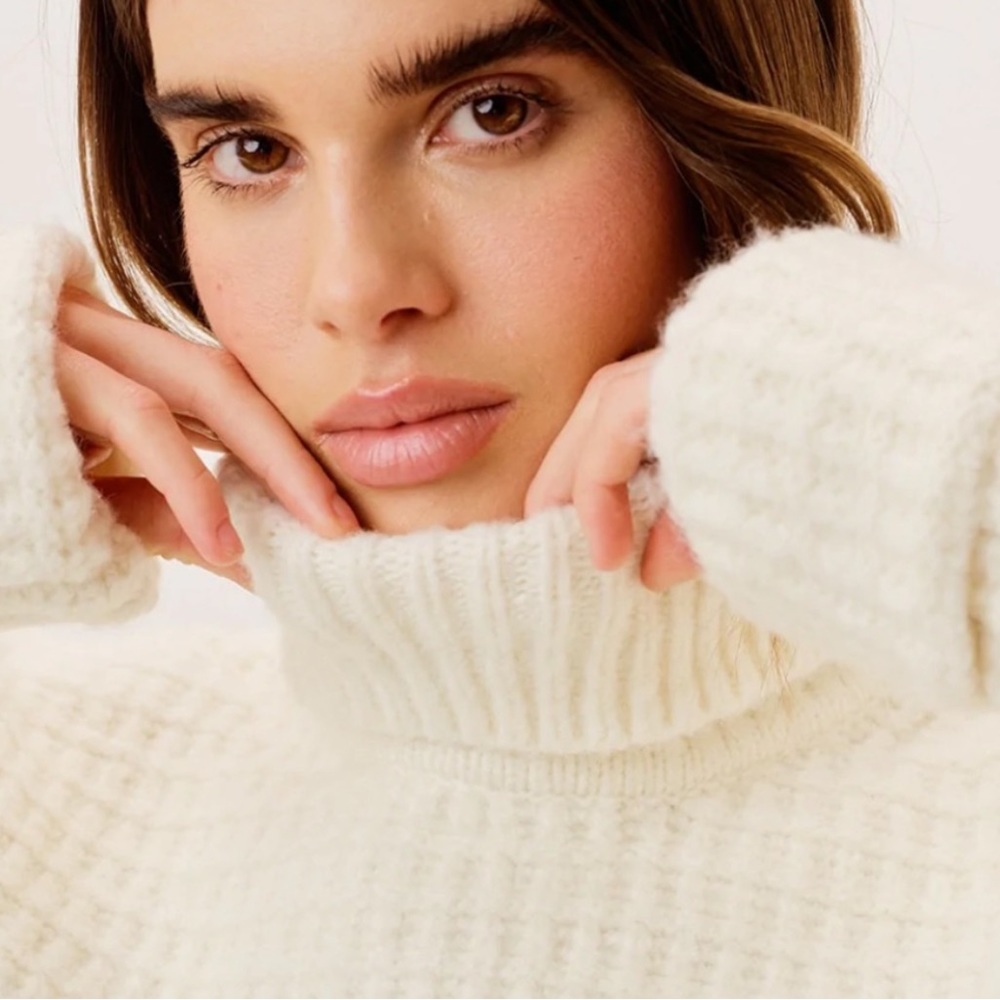 FOR LOVE& LEMONS CROPPED TURTLENECK